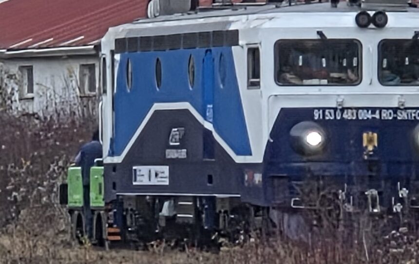 A patra locomotivă electrică revitalizată la Brașov, pregătită pentru teste începând de luni 1 a patra locomotiva electrica modernizata la brasov prin pnrr intra luni in teste 693ed2bf01242