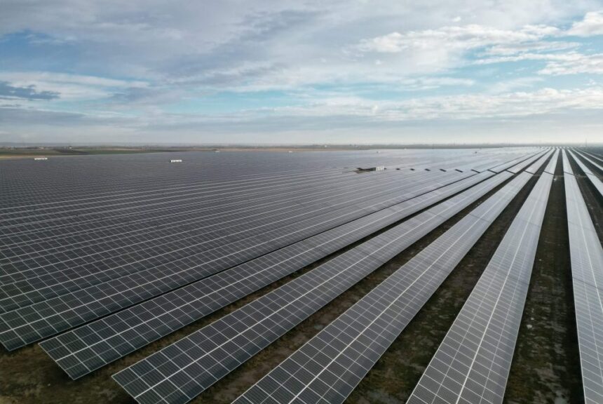 Progresele în construcția celui mai mare parc fotovoltaic din România 1 cum merg lucrarile la cel mai mare parc fotovoltaic aflat in constructie acum in romania video 693b2663b8f35 1