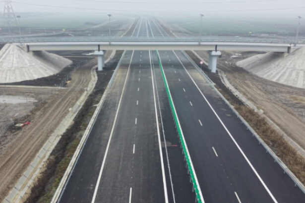 foto inca 50 de km din autostrada moldovei vor fi dati in trafic foarte curand 69410e3149c21
