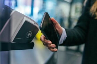 paypoint romania si mastercard au lansat serviciul de retragere numerar de la terminalele asistate pos paypoint 69451ed28ff94