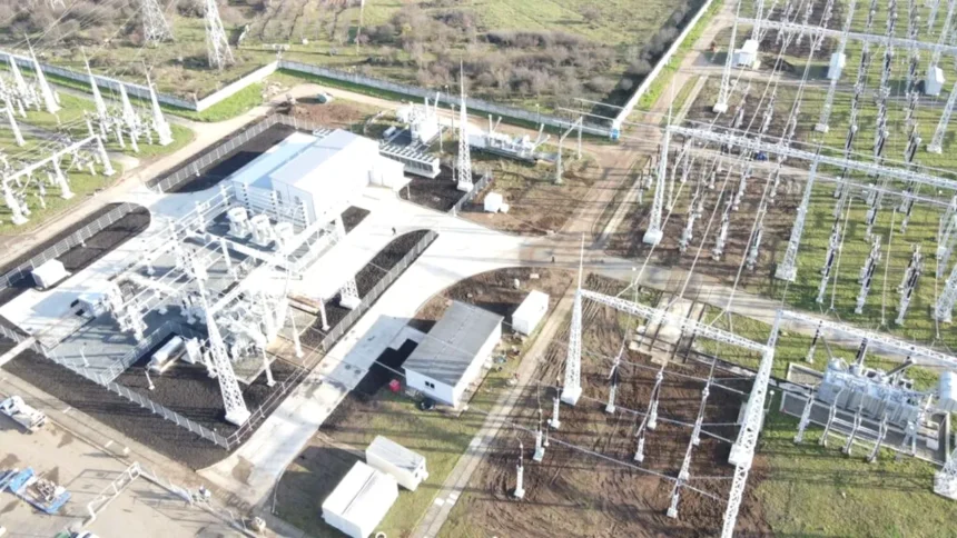 Inovație energetică: Sibiu inaugurează prima instalație de compensare a energiei reactive de tip STATCOM în rețeaua națională 1 prima instalatie de compensare a energiei reactive de tip statcom din reteaua nationala a fost pusa in functiune la sibiu 69429ac1e2594
