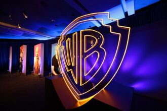 warner bros discovery intentioneaza sa respinga oferta ostila de preluare din partea paramount 69425052588c7