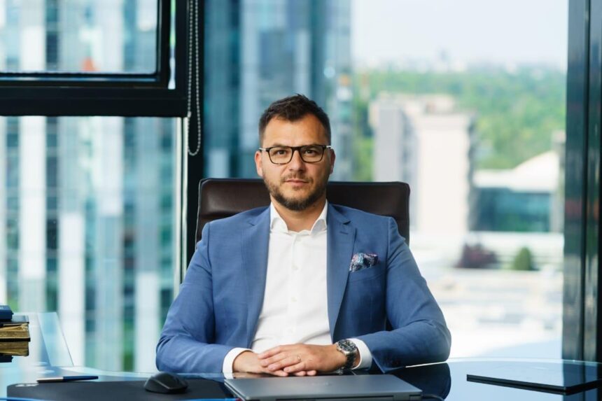 Mihai Ciprian Osiac, directorul ABC Insurance: „Am transformat compania dintr-o nișă într-un jucător generalist pe piață” 1 mihai ciprian osiac ceo abc insurance am scos compania din zona de nisa si am dus o spre modelul generalist 69772dc334fed