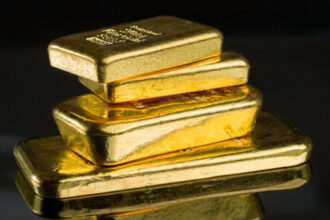 noi recorduri pentru aur si argint preturile metalelor pretioase au explodat dupa amenintarile tarifare lansate de donald trump 696e01f612627