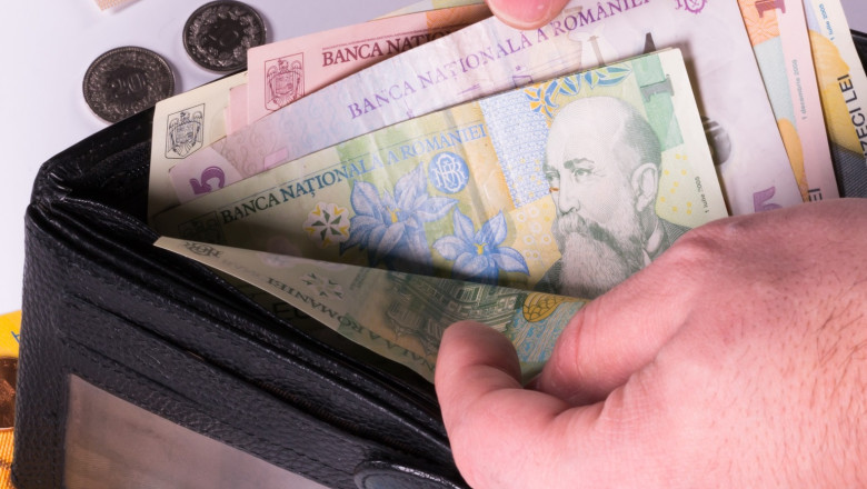 Sondaj IRES: Perspectivele românilor asupra anului 2026 – Îngrijorările generate de economie domină opinia publică 1 sondaj ires cum privesc romanii anul 2026 economia este principala sursa de