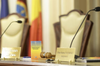 ccr a amanat din nou dezbaterea sesizarii lui nicusor dan privind modificarile la legea prosumatorilor cand va fi discutata 698340dadfcff