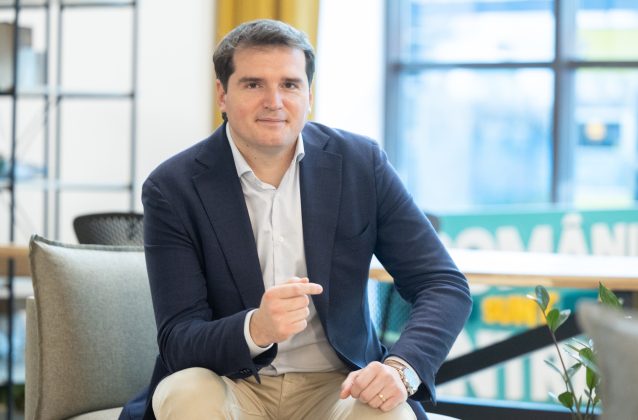 Companiile din România prioritizează investițiile în infrastructura IT de bază, neglijând soluțiile de inteligență artificială - analiză Revolut 1 companiile romanesti pun pe primul loc investitiile in sisteme it de baza mai putin in solutiile ia studiu revolut 6984927c52659