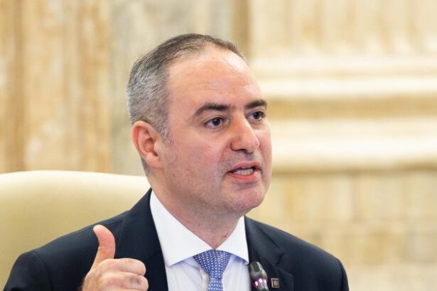 ministrul finantelor spune ca romania a reintrat pe drumul cel bun in ziua in care ins a anuntat ca am intrat in recesiune 698f0bb6c57dc