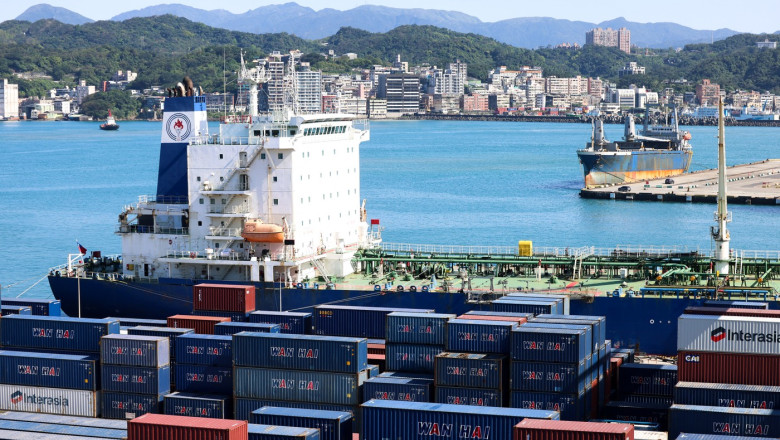 Tensiunile din Orientul Mijlociu afectează economia mondială: creșterea prețurilor și amenințări pentru rutele comerciale 1 conflictul din orientul mijlociu loveste afacerile globale preturi in crestere si rute comerciale in pericol 69b55329146e5