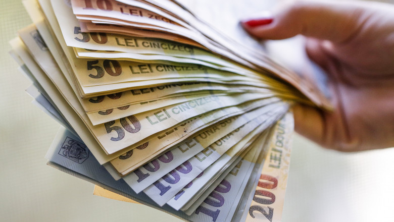 De pe 30 martie, suma pentru ajutorul de înmormântare va fi de 9.192 de lei. Cei care beneficiază de acest sprijin și condițiile necesare 1 din 30 martie ajutorul de inmormantare creste la 9 192 de lei cine primeste banii si in ce conditii 69ca6b29bf4f4
