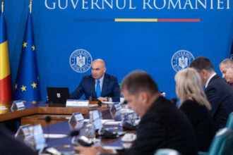 executivul pregateste masuri pentru dezvoltarea retelei de transport a energiei electrice ce le a cerut bolojan ministerelor 69aff0ff10af8