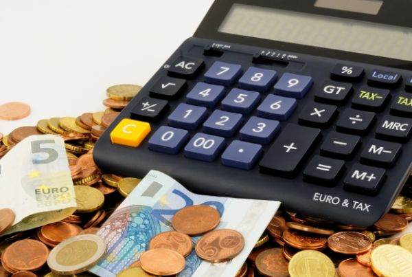 piata valutara euro s a apreciat la 50953 lei 69ca1a2e86a5e