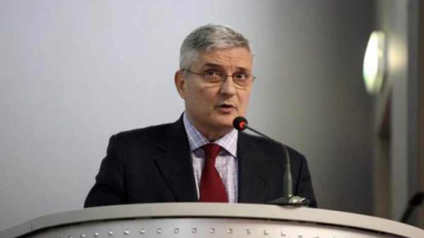 Daniel Dăianu, liderul Consiliului Fiscal: „O criză politică prelungită va avea un impact asupra piețelor financiare. Sinergia dintre provocările externe și instabilitatea politică este extrem de periculoasă” 1 daniel daianu presedintele consiliului fiscal daca va persista criza politica pietele financiare vor reactiona combinatia intre socul extern si criza politica este foarte
