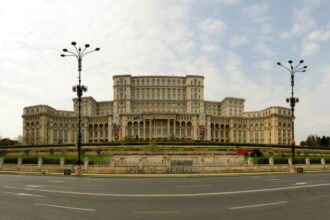 guvernul vizeaza distribuirea a cel putin 90 din profitul companiilor de stat ca dividende 69e24b79a9222
