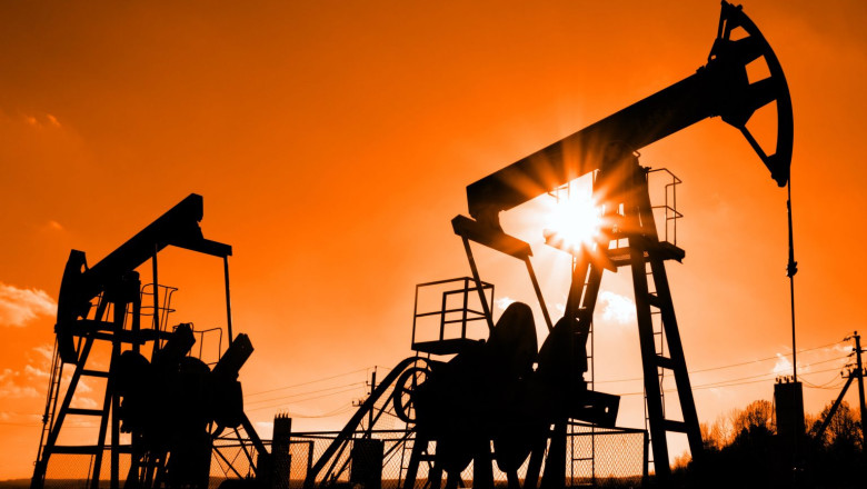 Era fără petrol se apropie: 53 de țări se unesc pentru a contura un viitor sustenabil fără combustibili fosili 1 sfarsitul petrolului socul global se intensifica 53 de natiuni se reunesc pentru a planifica viitorul fara combustibili fosili 69eefc1f5a9c7