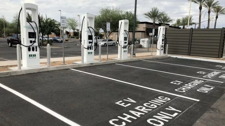 România atinge un nou record: 68.454 de vehicule electrice în circulație – înmatriculările au crescut cu 113% în aprilie 1 parcul auto electric din romania a ajuns la 68 454 de unitati crestere de 113 a inmatricularilor in aprilie 6a0bc62f35213