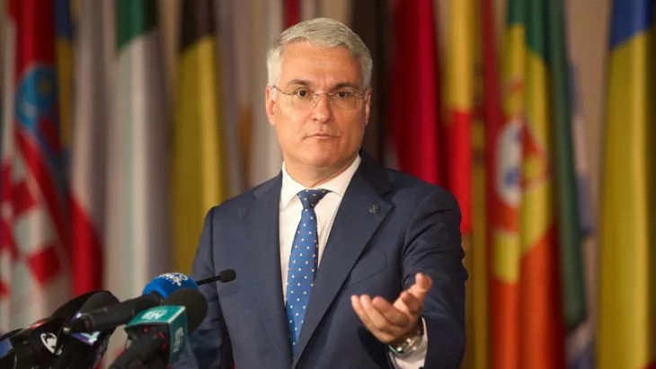 Pîslaru: România a obținut 108 miliarde de euro și a adus o contribuție de 36 de miliarde la bugetul european 1 pislaru romania a atras 108 mld euro si a contribuit la bugetul comunitar cu 36 mld euro 6a01f11b3aaa0