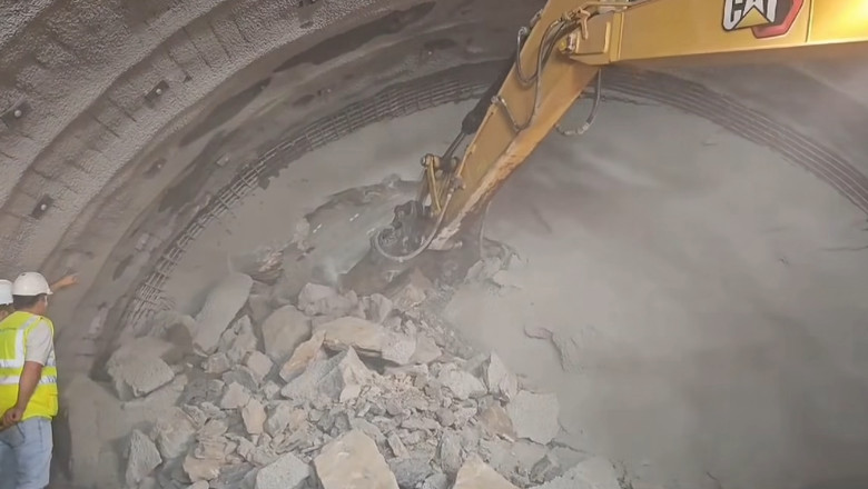 Tunelul Robești de pe Autostrada Sibiu–Pitești a fost finalizat cu succes. Ce progrese au fost realizate în cadrul lucrărilor 1 video prima galerie a tunelului robesti de pe autostrada sibiu pitesti a fost strapunsa care este progresul lucrarilor 69f9dc7fb5930