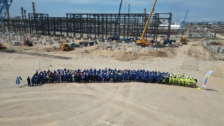 OMV Petrom inaugurează o nouă linie de producție la Petrobrazi, cu o investiție de 140 de milioane de euro 1 omv petrom pune in functiune o noua unitate de produse la petrobrazi investitie de 140 mil euro 6a3a5674bd62c