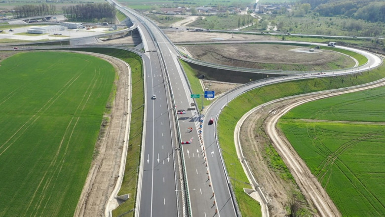 Până la sfârșitul anului, aproape 400 de kilometri de autostradă vor conecta Bucureștiul de Pașcani 1 video pana la finalul anului s ar putea circula pe aproape 400 km de autostrada intre bucuresti si pascani 6a27cd67d99dc